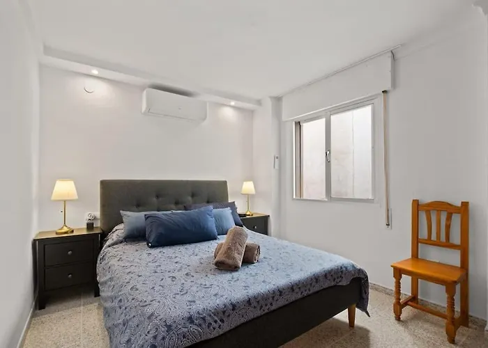 Plein Centre, 100 M De La ! *